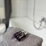 דירה Moderner Altbaucharme In Zentraler Lage קיל