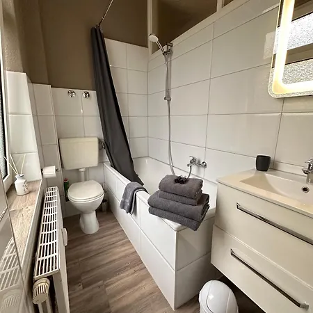 Moderner Altbaucharme In Zentraler Lage Appartement *