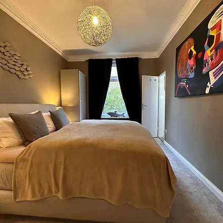 Appartement Moderner Altbaucharme In Zentraler Lage