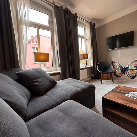 Appartement Moderner Altbaucharme In Zentraler Lage *