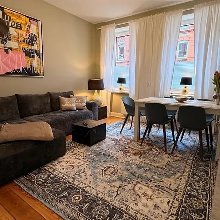 Apartamento Moderner Altbaucharme In Zentraler Lage Kiel
