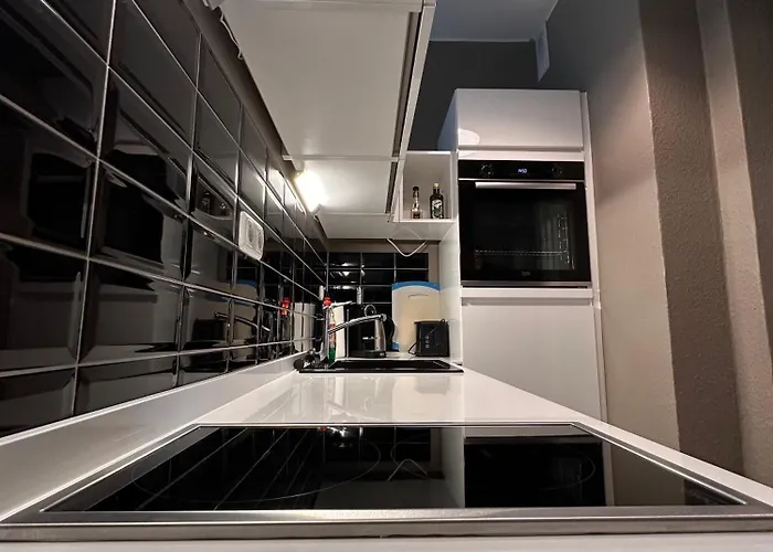 Apartamento Moderner Altbaucharme In Zentraler Lage *