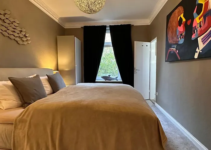 Apartamento Moderner Altbaucharme In Zentraler Lage